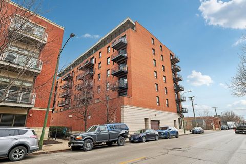 Tiny photo for 974 W 35th Place #302, Chicago, IL 60609 (MLS # 12542766)