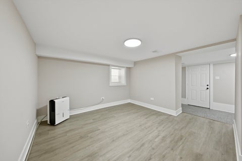 Tiny photo for 10546 S Avenue J, Chicago, IL 60617 (MLS # 12768266)