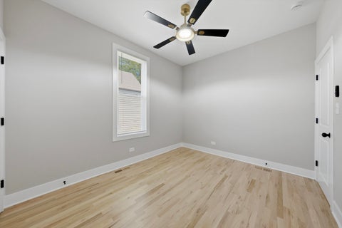 Tiny photo for 10546 S Avenue J, Chicago, IL 60617 (MLS # 12768266)