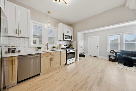 Tiny photo for 10546 S Avenue J, Chicago, IL 60617 (MLS # 12768266)