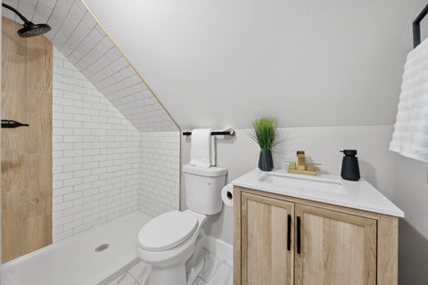 Tiny photo for 10546 S Avenue J, Chicago, IL 60617 (MLS # 12768266)