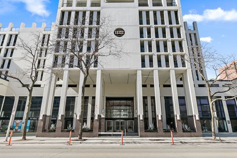 Tiny photo for 1122 N Clark Street #1007, Chicago, IL 60610 (MLS # 12576233)