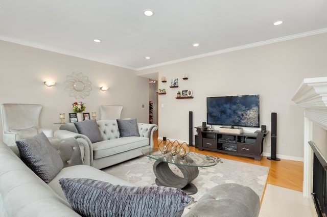 4714 S Evans Avenue 3N