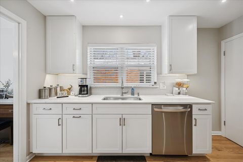 Tiny photo for 718 Lawler Avenue, Wilmette, IL 60091 (MLS # 12562469)