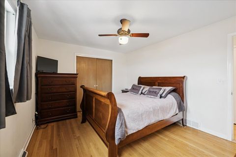 Tiny photo for 718 Lawler Avenue, Wilmette, IL 60091 (MLS # 12562469)