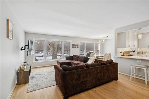 Tiny photo for 718 Lawler Avenue, Wilmette, IL 60091 (MLS # 12562469)