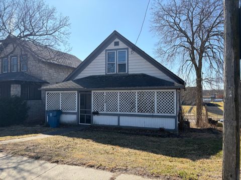 Tiny photo for 344 W Everett Street, Dixon, IL 61021 (MLS # 12587753)