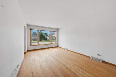Tiny photo for 6500 W 64th Street, Chicago, IL 60638 (MLS # 12639412)