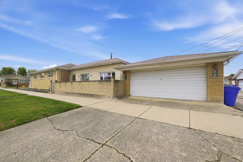 Tiny photo for 6500 W 64th Street, Chicago, IL 60638 (MLS # 12639412)