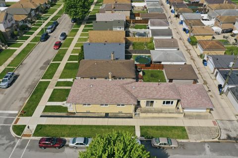 Tiny photo for 6500 W 64th Street, Chicago, IL 60638 (MLS # 12639412)