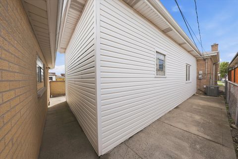 Tiny photo for 6500 W 64th Street, Chicago, IL 60638 (MLS # 12639412)