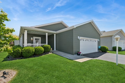 Photo of 1441 Harvest Court, Grayslake, IL 60030 (MLS # 12677745)