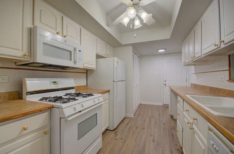 Tiny photo for 4 W Millstone Court #A, Palos Hills, IL 60465 (MLS # 12726644)