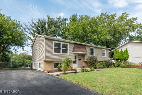 Tiny photo for 7208 Sprucewood Avenue, Woodridge, IL 60517 (MLS # 12756908)