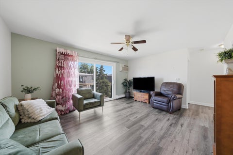 Tiny photo for 1311 N Baldwin Court #3A, Palatine, IL 60074 (MLS # 12715093)