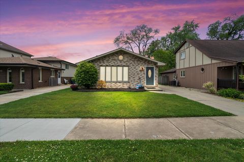 5809 W 90TH Place Oak Lawn IL 60453