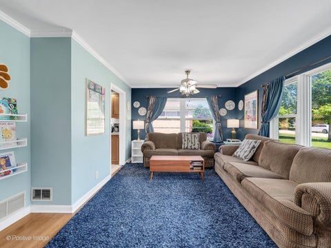 Tiny photo for 1019 WAKEMAN Avenue, Wheaton, IL 60187 (MLS # 12705058)