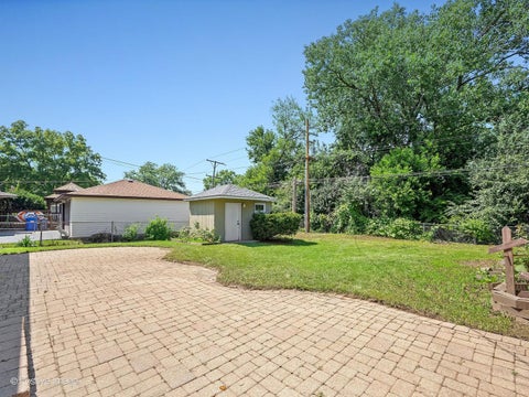 Tiny photo for 1019 WAKEMAN Avenue, Wheaton, IL 60187 (MLS # 12705058)
