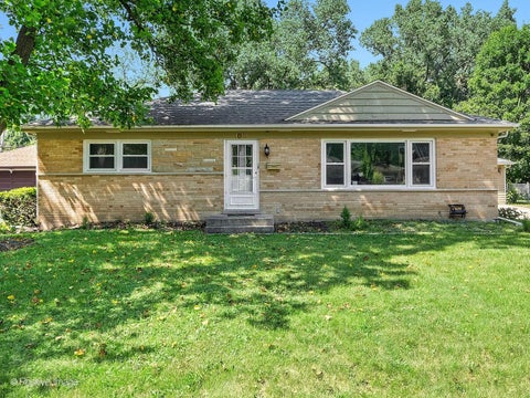 Photo of 1019 WAKEMAN Avenue, Wheaton, IL 60187 (MLS # 12705058)