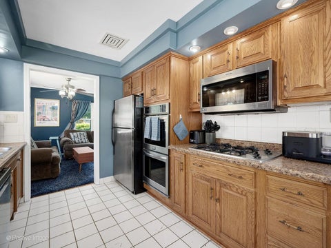 Tiny photo for 1019 WAKEMAN Avenue, Wheaton, IL 60187 (MLS # 12705058)