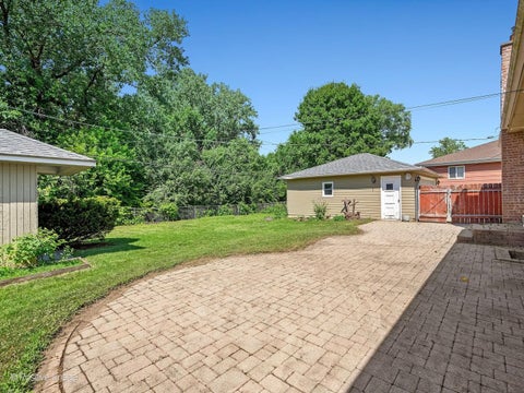 Tiny photo for 1019 WAKEMAN Avenue, Wheaton, IL 60187 (MLS # 12705058)