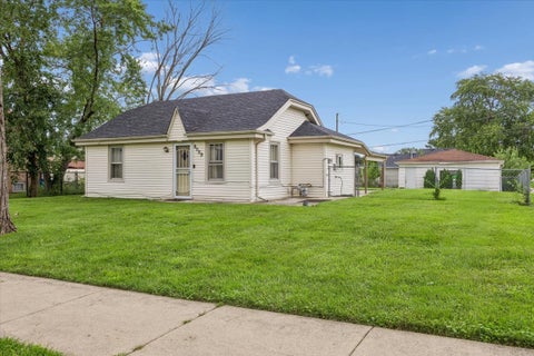 Tiny photo for 8059 Lorel Avenue, Burbank, IL 60459 (MLS # 12639499)