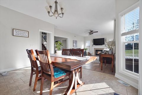 Tiny photo for 10484 Lyonheart Lane, Bloomington, IL 61705 (MLS # 12504696)