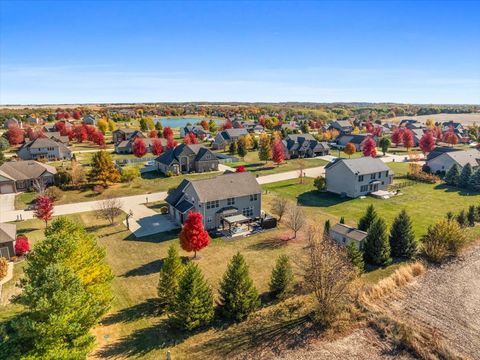 Tiny photo for 10484 Lyonheart Lane, Bloomington, IL 61705 (MLS # 12504696)