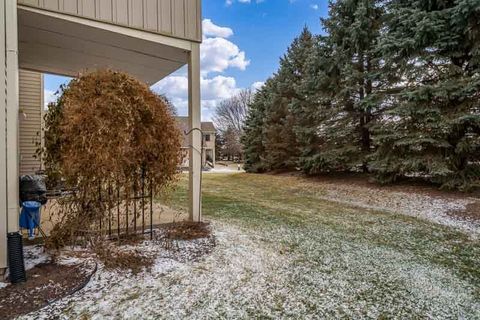 Tiny photo for 5683 Oak Village Drive #5683, Roscoe, IL 61073 (MLS # 12548501)