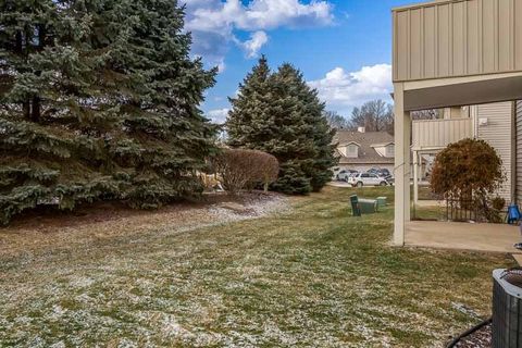 Tiny photo for 5683 Oak Village Drive #5683, Roscoe, IL 61073 (MLS # 12548501)