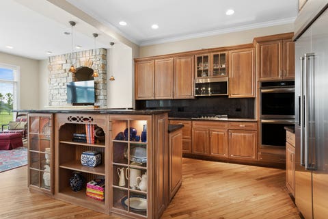 Tiny photo for 2419 Woodglen Drive, Aurora, IL 60502 (MLS # 12666967)