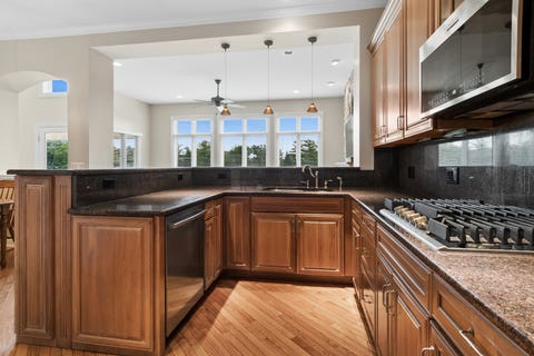 Tiny photo for 2419 Woodglen Drive, Aurora, IL 60502 (MLS # 12666967)
