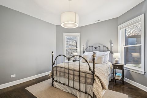 Tiny photo for 926 W Margate Terrace #1W, Chicago, IL 60640 (MLS # 12530156)