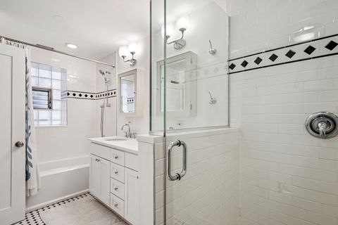 Tiny photo for 926 W Margate Terrace #1W, Chicago, IL 60640 (MLS # 12530156)