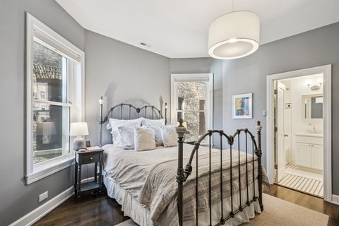 Tiny photo for 926 W Margate Terrace #1W, Chicago, IL 60640 (MLS # 12530156)