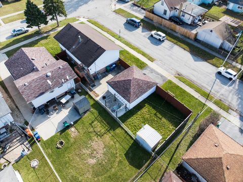 Tiny photo for 7624 Lockwood Avenue, Burbank, IL 60459 (MLS # 12527643)