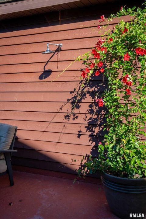 Tiny photo for 2145 Lick Creek Road, Anna, IL 62906 (MLS # EB460317)