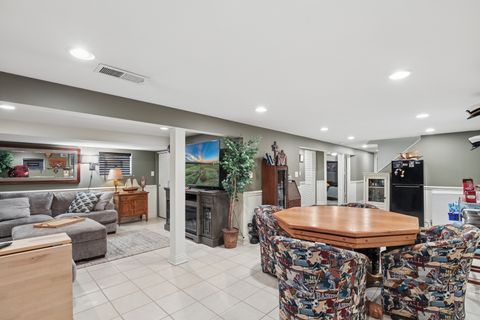 Tiny photo for 4565 N McVicker Avenue, Chicago, IL 60630 (MLS # 12577682)