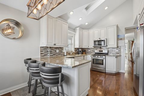 Tiny photo for 4565 N McVicker Avenue, Chicago, IL 60630 (MLS # 12577682)