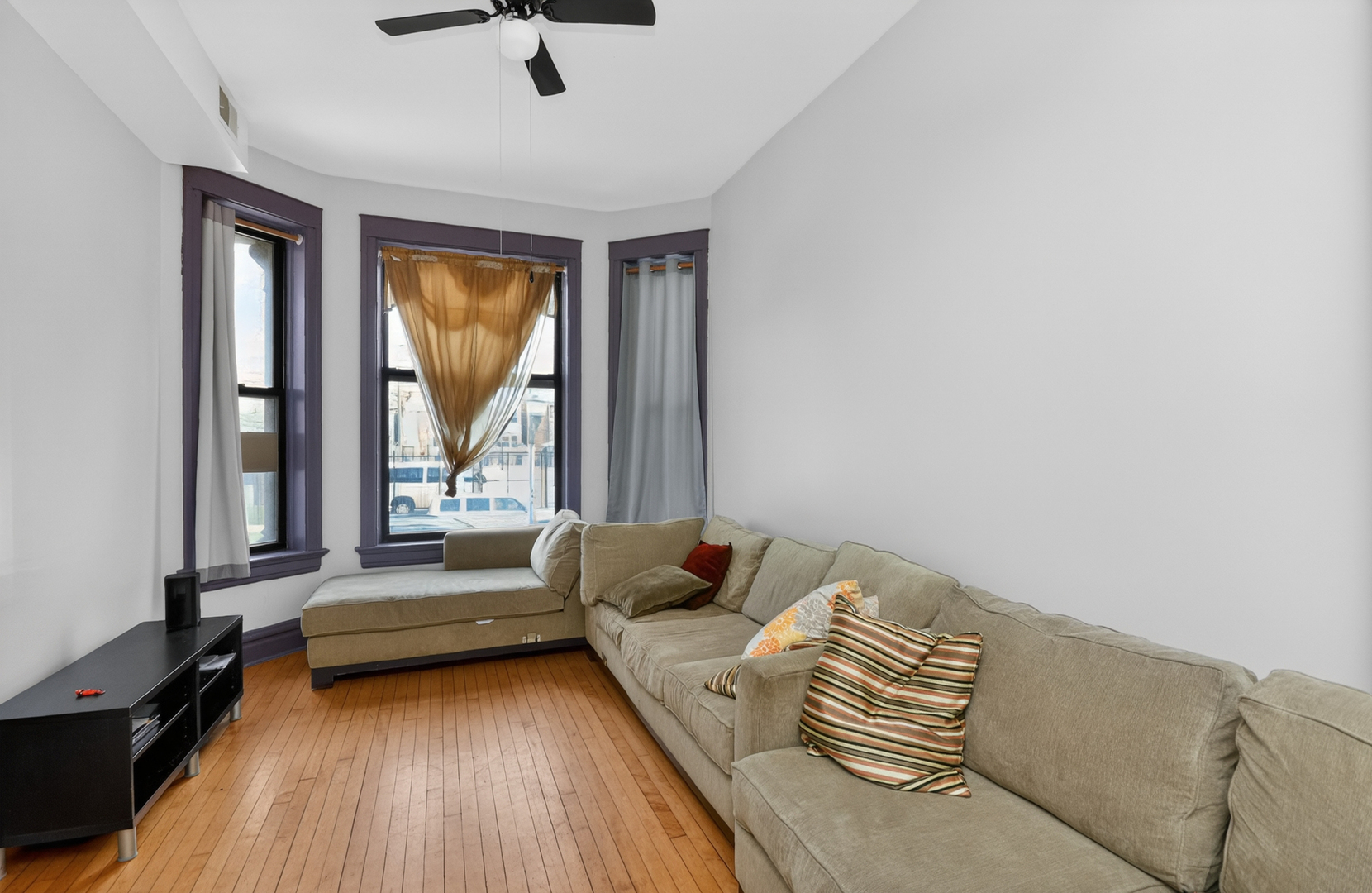 1510 N Harding Avenue