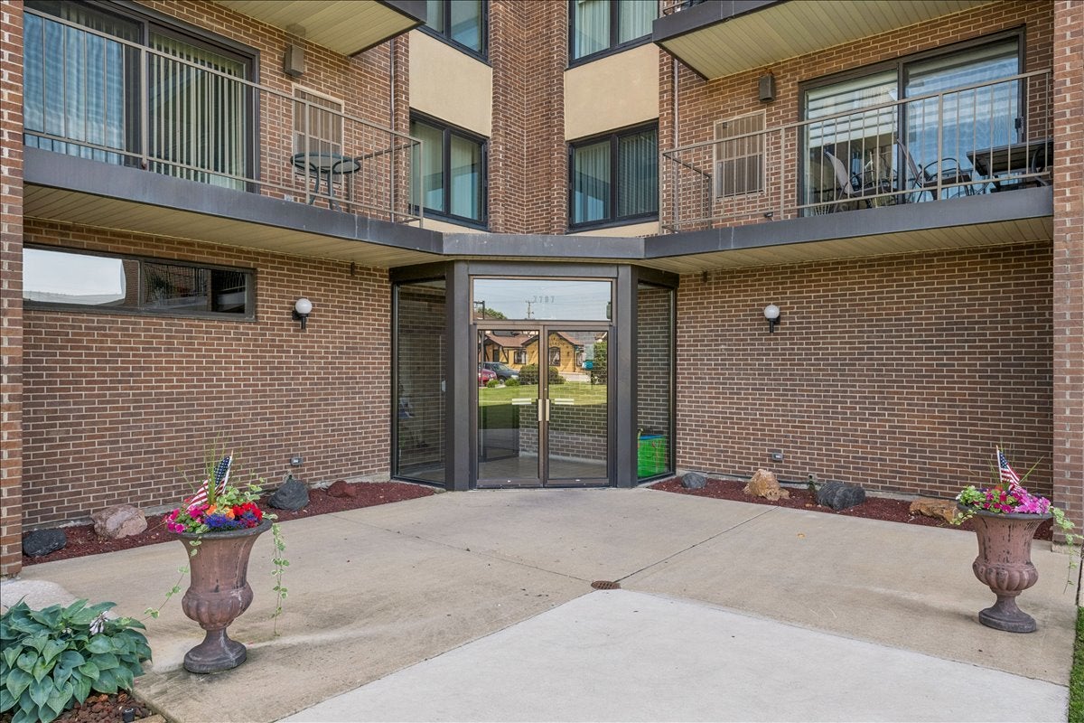 7707 W Irving Park Road 308