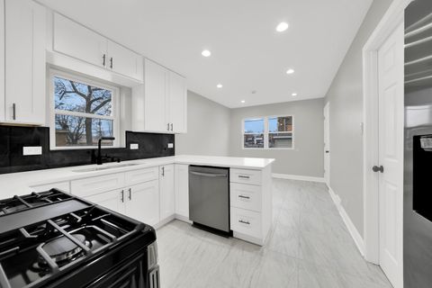 Tiny photo for 6458 S Claremont Avenue, Chicago, IL 60636 (MLS # 12568134)