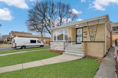 Tiny photo for 6458 S Claremont Avenue, Chicago, IL 60636 (MLS # 12568134)