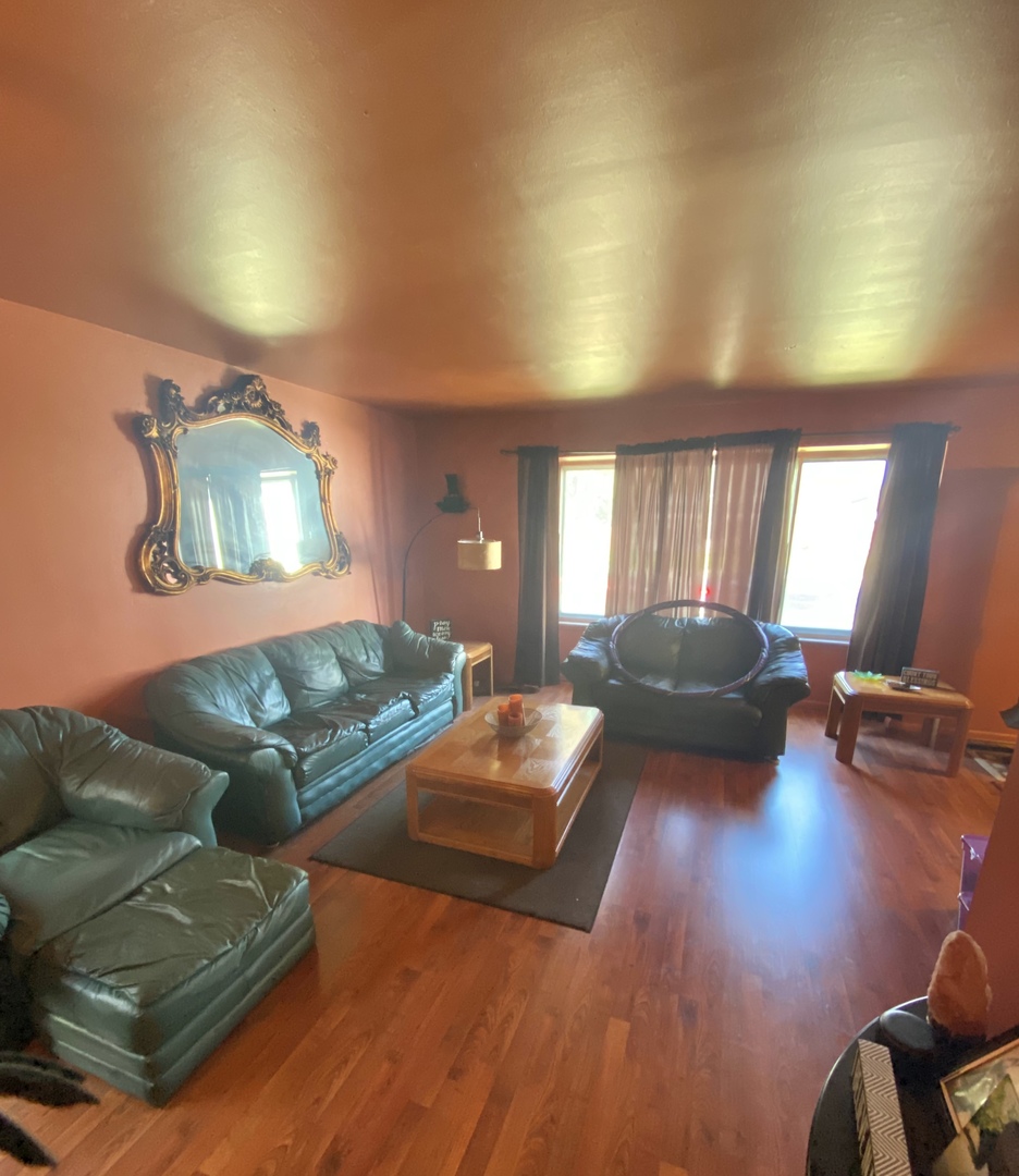 549 W 95th Street
