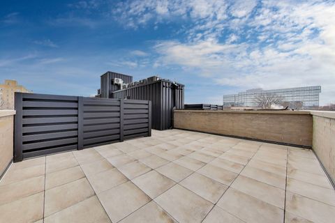 Tiny photo for 5114 S Kenwood Avenue #4B, Chicago, IL 60615 (MLS # 12615093)