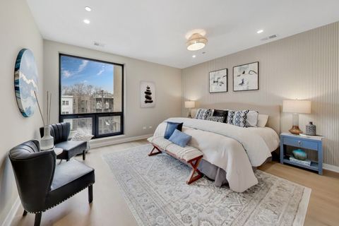 Tiny photo for 5114 S Kenwood Avenue #4B, Chicago, IL 60615 (MLS # 12615093)