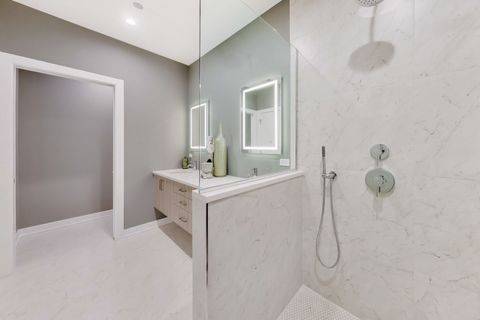 Tiny photo for 5114 S Kenwood Avenue #4B, Chicago, IL 60615 (MLS # 12615093)