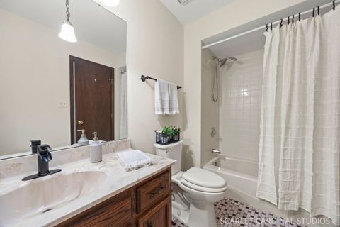 Tiny photo for 20W481 Cobb Drive, Downers Grove, IL 60516 (MLS # 12679914)