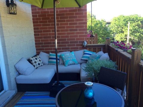 Tiny photo for 3749 N ASHLAND Avenue #3S, Chicago, IL 60613 (MLS # 12508748)