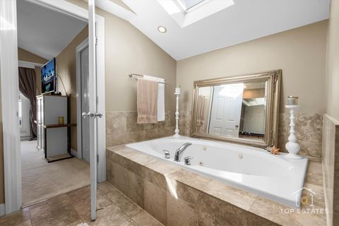 Tiny photo for 3749 N ASHLAND Avenue #3S, Chicago, IL 60613 (MLS # 12508748)